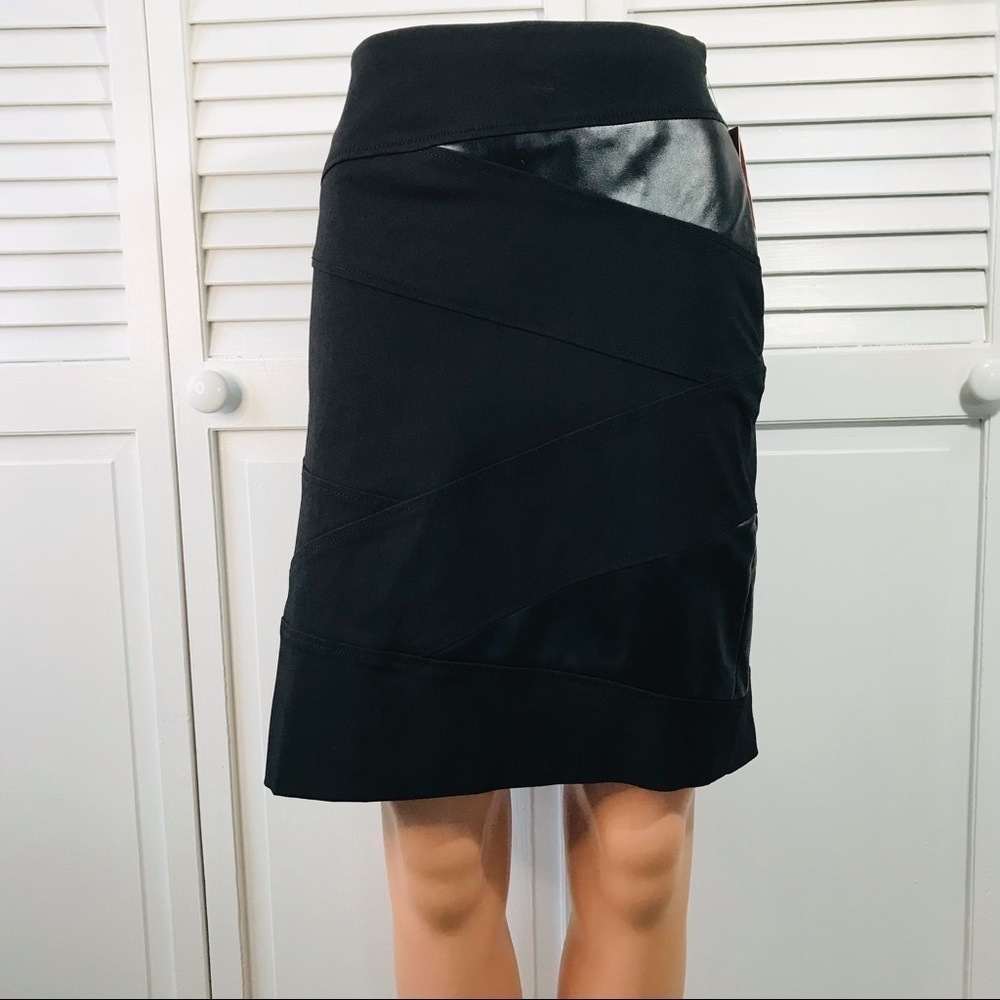 2/$50 RAFAELLA Black Faux Leather Detail Skirt Size 8